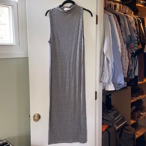 Everly Sleeveless MIDI Dress